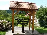 Pont à bascule permettant de peser les véhicules (XXe siècle).
