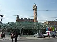 Entrée de la gare.