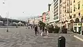 Vue de la place vers via Gramsci et la Sopraelevata