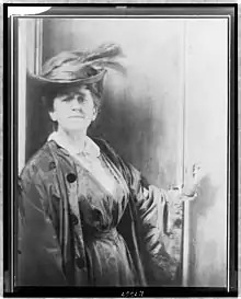 Portrait de la photographe américaine Gertrude Käsebier (vers 1900)