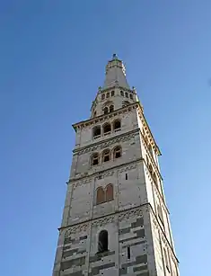 Image illustrative de l’article Torre Ghirlandina