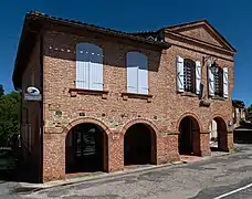 La mairie.