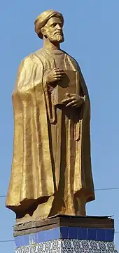 Statue dorée.