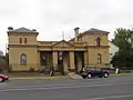 Ancien poste de police de Goulburn sur la rue Sloane, ouvert en 1885.