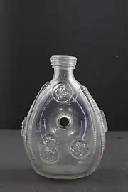 Gourde en verre du XVIIe siècle.Musée des Hospices civils de Lyon