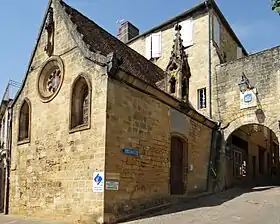 Chapelle Notre-Dame et porte du Majou