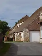 La grange.