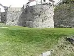 Vestiges des remparts sud.