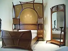 Gustave Serrurier-Bovy, lit et psyché (1899), Paris, musée d'Orsay.