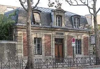 No&nbsp;11 : hôpital Sainte-Périne.