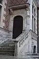 Porte latérale.