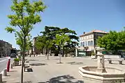la place de la mairie.