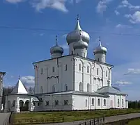 Église Saint-Varlaam-de-Khoutyne du monastère.