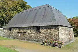 Halle neuve