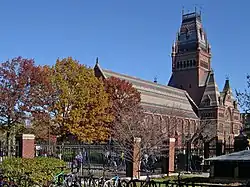 Le Memorial Hall.
