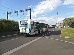 Le Heuliez Bus GX 337 no&nbsp;201273 de la ligne 483.