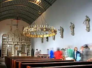 Lustre de Thietmar ou d'Azelin (XIe&nbsp;siècle), église Saint-Antoine de Hildesheim (en 2008), désormais dans la cathédrale.