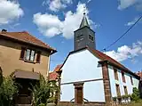 Église protestante côté porche.