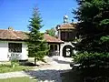 Le monastère Svéta troïtsa (Sainte Trinité) entre Mramor et Oustrém