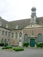Façade des hospices de Seurre (Hôtel-Dieu du XVIIe&nbsp;siècle).