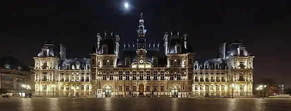 L'hôtel de Ville de Paris (France), reconstruit entre 1874 et 1882, après son incendie lors de la Commune.