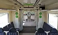 Intérieur d'une UT 213, habille depuis la voiture M2, avec les larges couloirs d'intercommunication