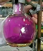 Diiode gazeux (vapeurs de diiode).