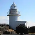 Photo couleur d'un phare maritime.