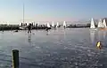 Le lac Arresø en partie gelé en hiver.