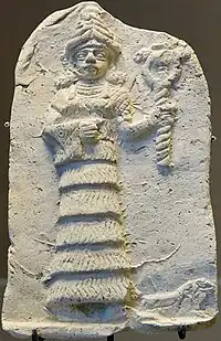 Plaque en terre cuite représentant la déesse Ishtar. Eshnunna, c. 1800 av. J.-C.