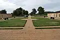 Avenue vue du perron sud