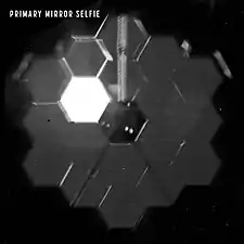 Selfie: Miroir primaire du télescope spatial James Webb à destination.