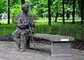 Ławeczka Jana Nowaka Jeziorańskiego, bronze, 2006, Varsovie.
