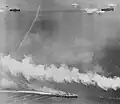 Le Wakatsuki pendant la bataille de la baie d'Ormoc le 11 novembre 1944