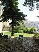 Le jardinet.