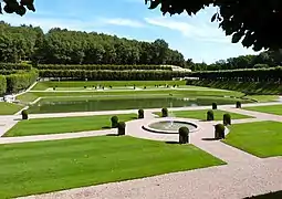 Les parterres à la française du jardin d'eau (milieu du XVIIIe siècle).