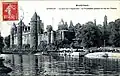 La procession du pardon de Notre-Dame du Roncier passant devant le château de Josselin (carte postale, vers 1920).