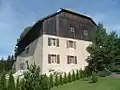 Ferme datant de 1809, la seule à avoir échappé à l'incendie de 1870.