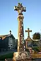 Croix hosannière dans le cimetière