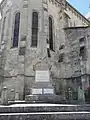 Monument aux morts.