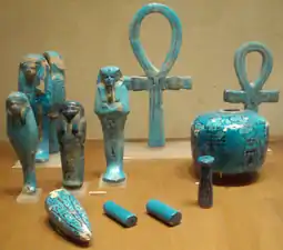 Ouchebtis et amulettes de Thoutmôsis IV retrouvés dans sa tombe dans la vallée des Rois