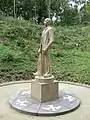 "L'homme de pierre" (1953 ), Sculpture commémorant les prisonniers du camp.