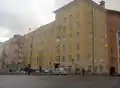 Fredrikinkatu, le numéro 68 est construit sur une colline, du dernier étage on voit Tapiola