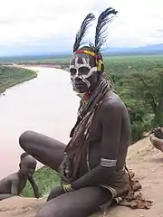 Femme karo.