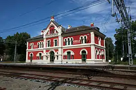 Façade du côté du quai en 2008.
