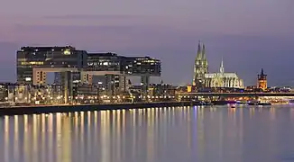 Les trois Kranhäuser, avec la Cathédrale de Cologne.