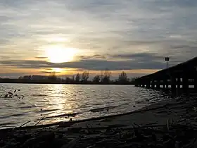 Kunfehértó