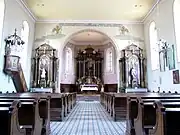 Vue intérieure de la nefvers le chœur.