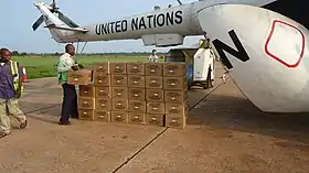 Un hélicoptère des Nations unies sur l'aéroport de Mbandaka en 2014