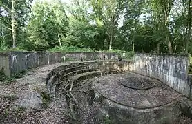Emplacement de tir à Coucy-le-Château-Auffrique, état en 2010.